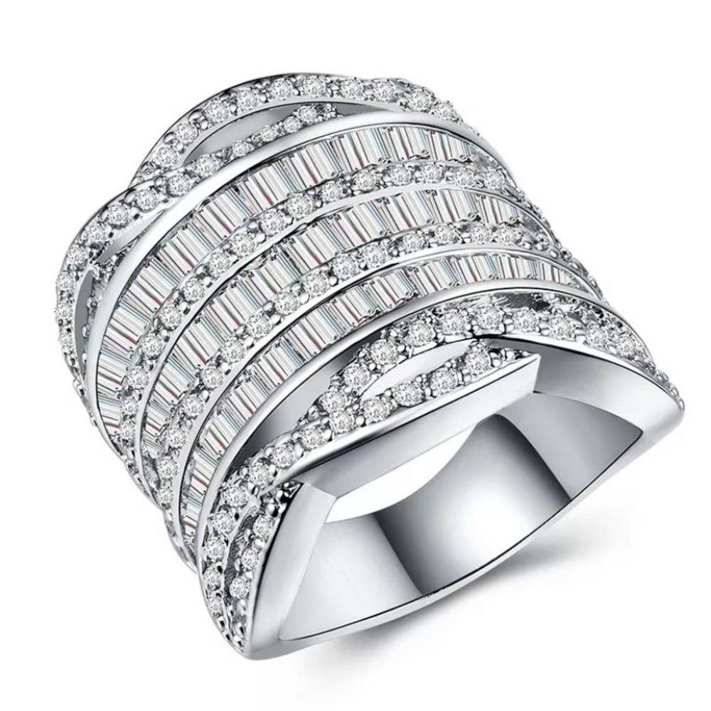 Luxury 925 Silver Princess Cut White SapphireRing - Picture 3 of 4
